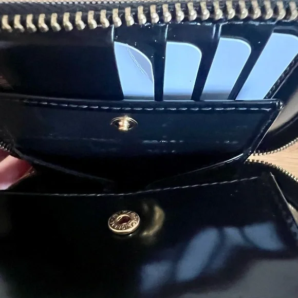 Comme des Garcons Square Bifold Full Zip Around Wallet in Black Hologram - Rare - Picture 13 of 15